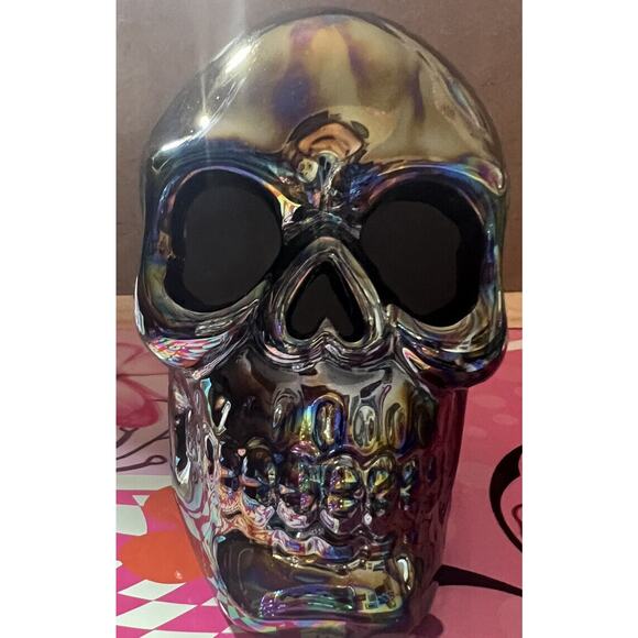 -HALLOWEEN SKULL decor Dark Iridescent Reflective Skull Figurine - Picture 1 of 14
